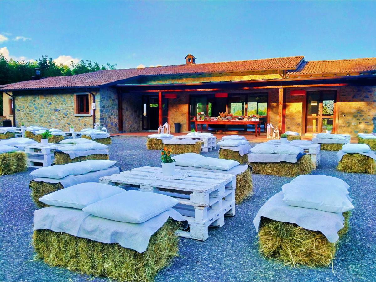 Agriturismo Borgo Biaia Camporgiano Eksteriør billede