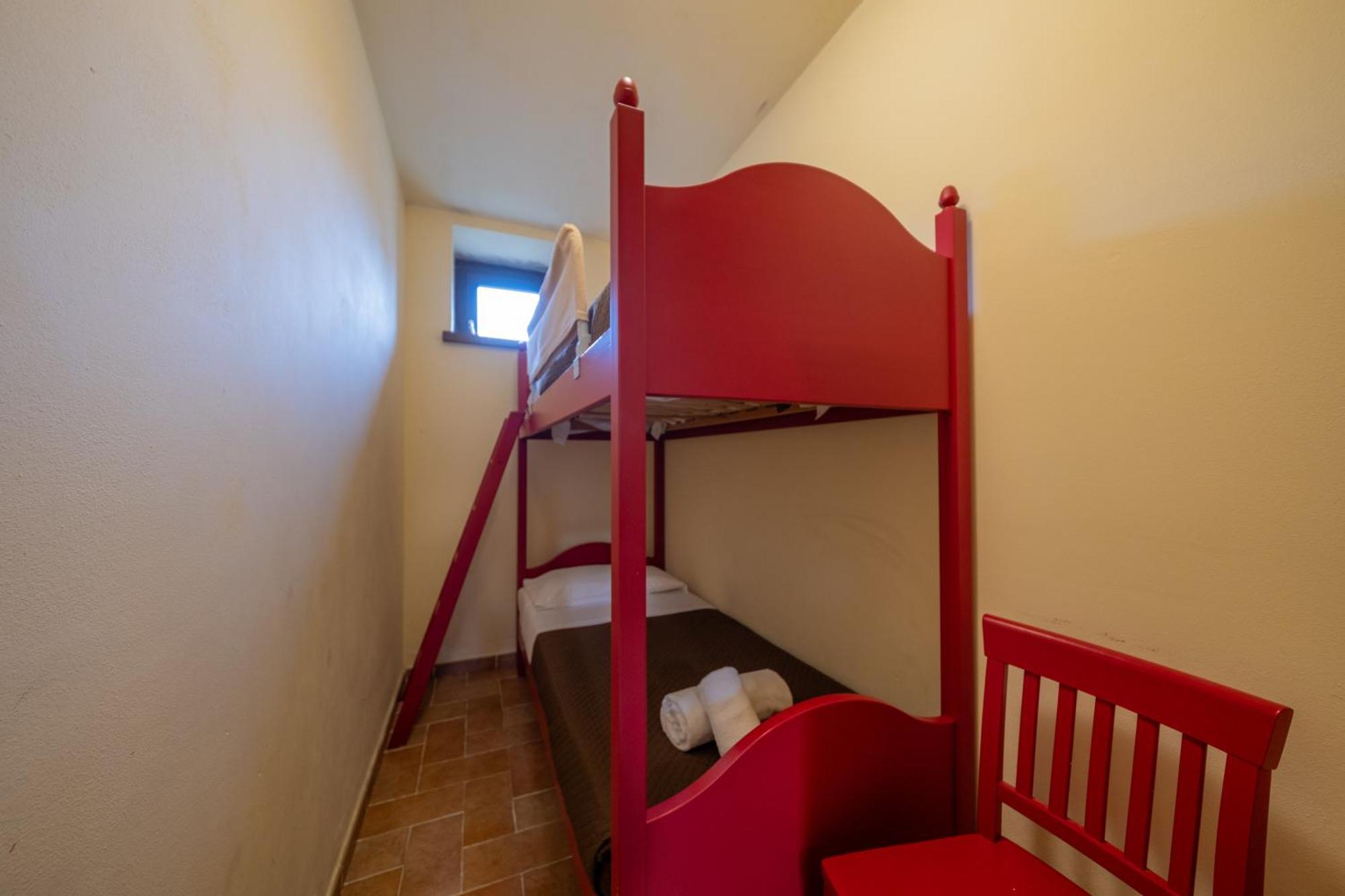 Agriturismo Borgo Biaia Camporgiano Eksteriør billede