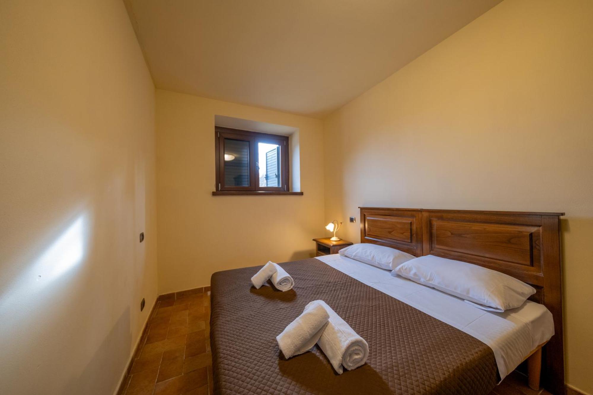 Agriturismo Borgo Biaia Camporgiano Eksteriør billede