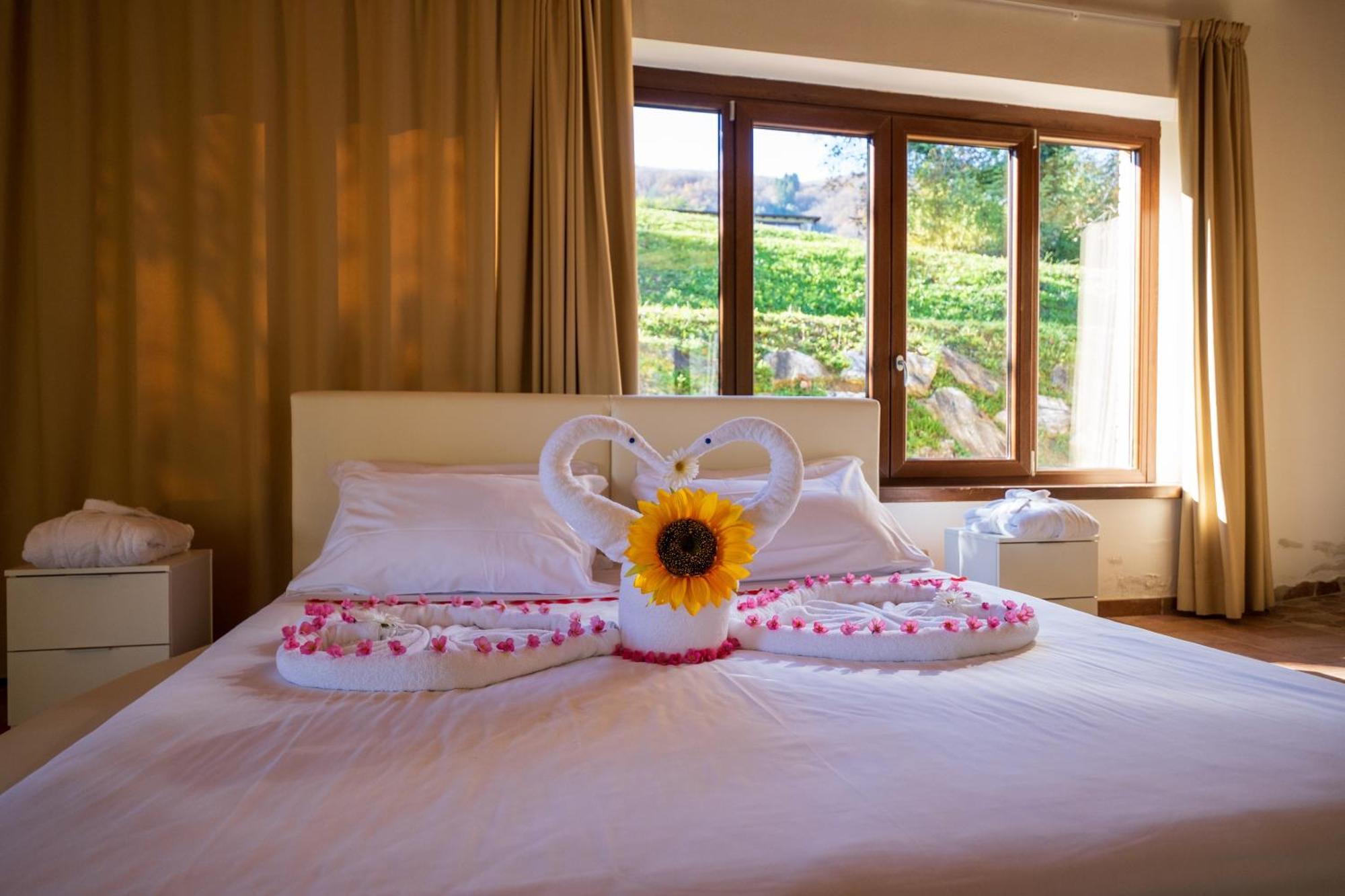 Agriturismo Borgo Biaia Camporgiano Eksteriør billede