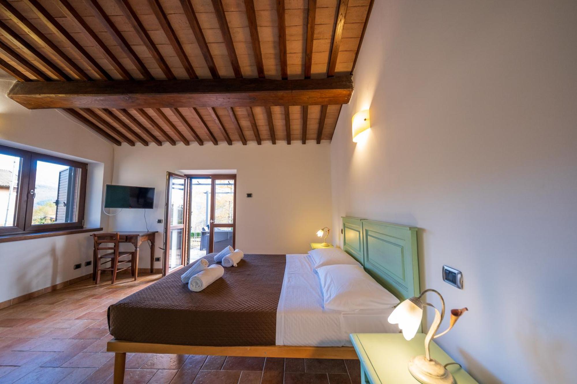 Agriturismo Borgo Biaia Camporgiano Eksteriør billede
