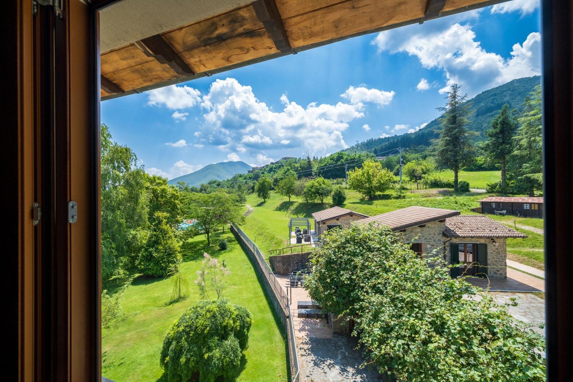 Agriturismo Borgo Biaia Camporgiano Eksteriør billede